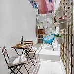 Appartamento Alfama With Private Patio & Barbecue
