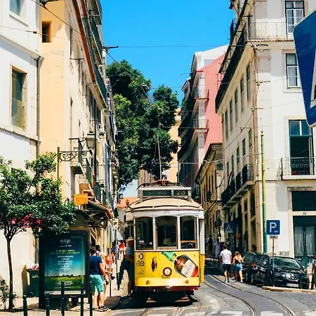 Διαμέρισμα Alfama With Private Patio & Barbecue Lisboa