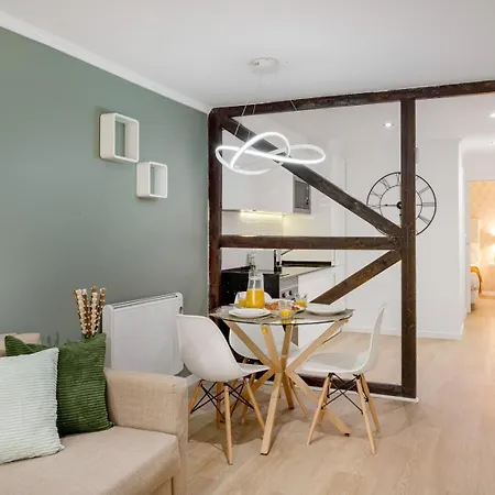 Alfama With Private Patio & Barbecue Διαμέρισμα *