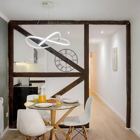 Alfama With Private Patio & Barbecue Апартаменти *