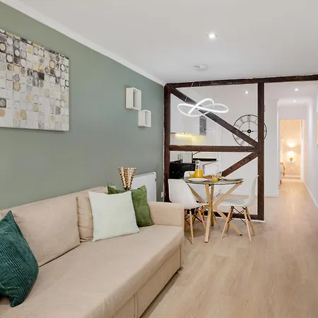 Alfama With Private Patio & Barbecue Апартаменти Лісабон