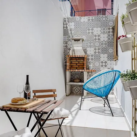 Alfama With Private Patio & Barbecue Apartmán
