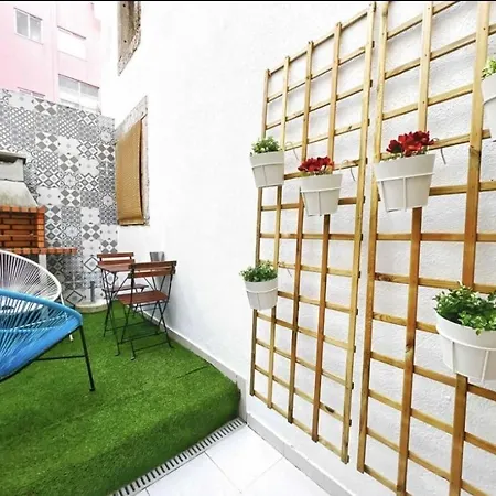Alfama With Private Patio & Barbecue 아파트 리스본